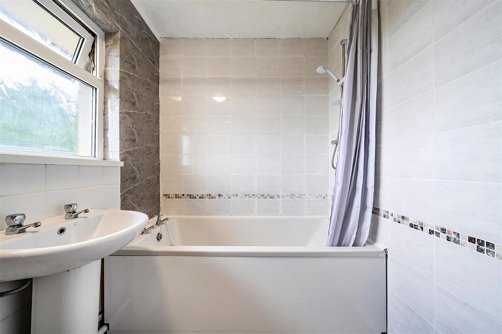 Heol Dewi Sant, Penllergaer, Swansea